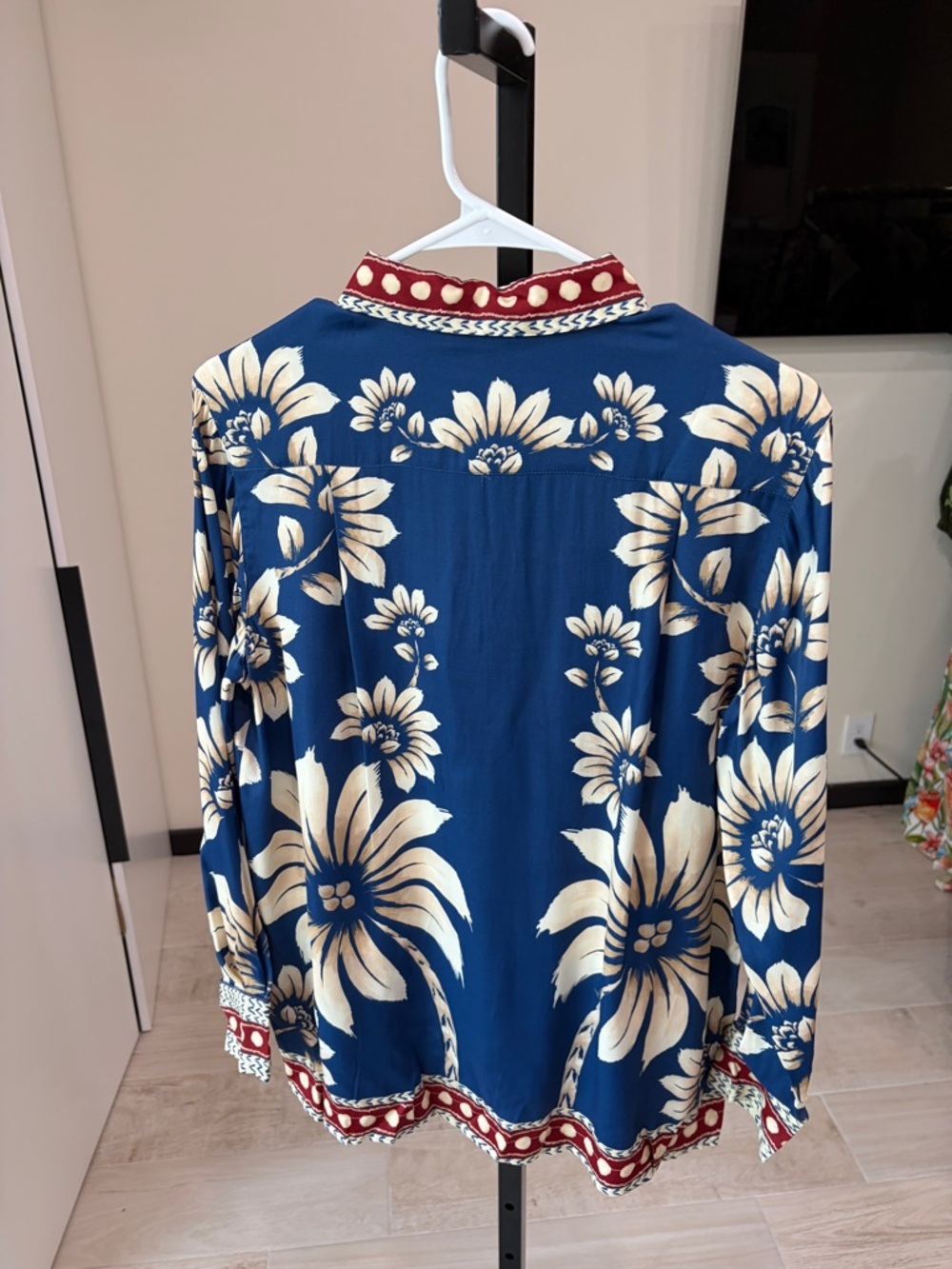 Farm Rio: Blue Luna Collared Lenzing
Ecovero Viscose Pajama Shirt - Picture 6 of 10